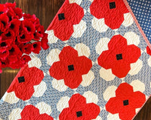 Load image into Gallery viewer, Poppy Quilt Kit - Easy Piecy Quilts