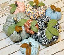 Load image into Gallery viewer, Quilted Pumpkins and Topiary Pattern - Print Paper Version - Easy Piecy Quilts