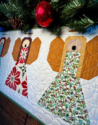 Angelic Choir Table Runner Pattern – Easy Piecy Quilts