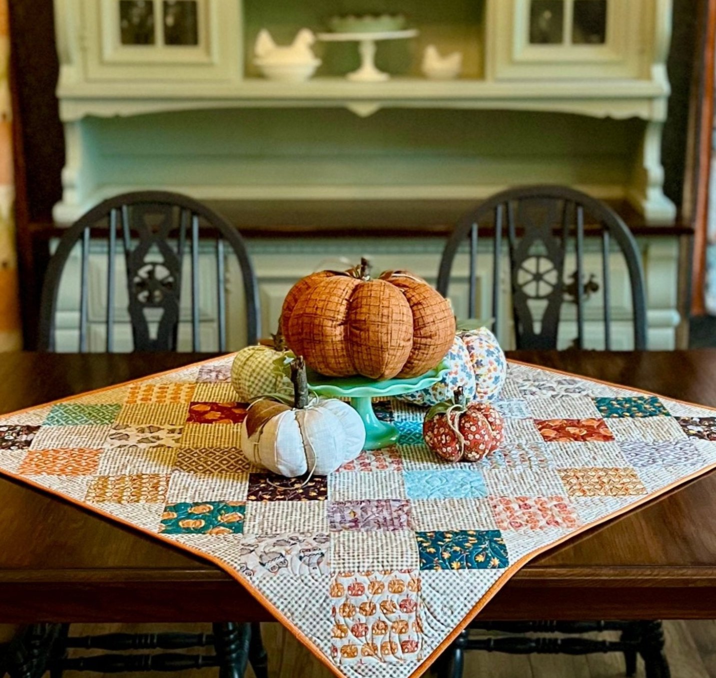 Perfectly Charming Quilt Pattern - Easy Piecy Quilts