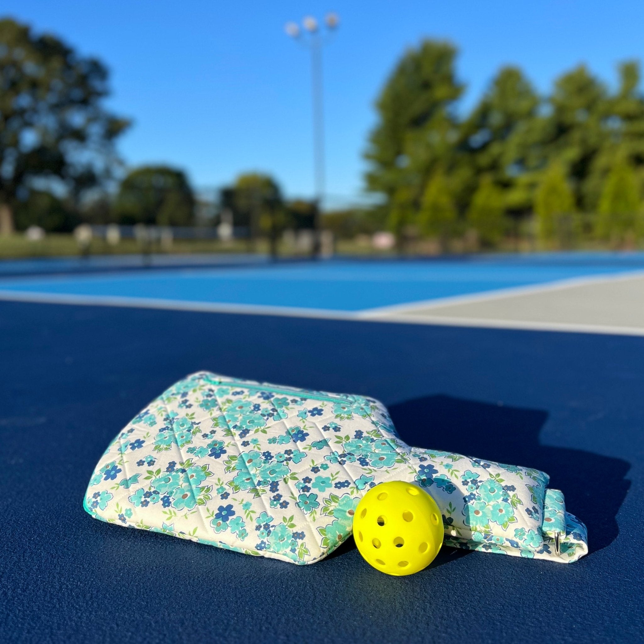 Pickleball Paddle Bag Pattern with Strap - Easy Piecy Quilts