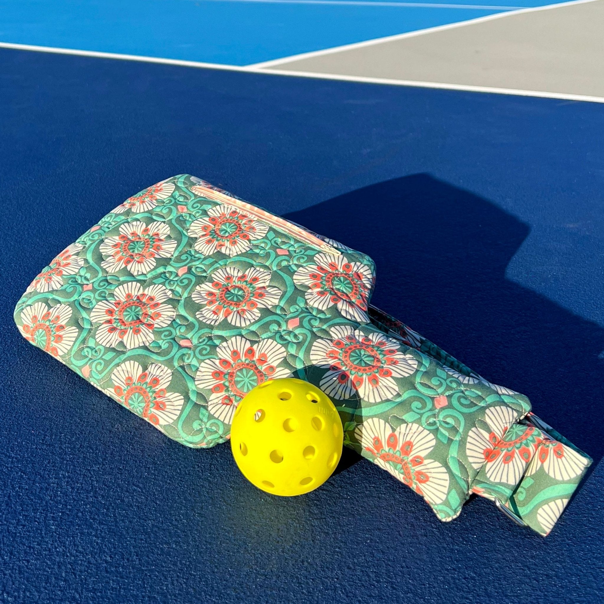 Pickleball Paddle Bag Pattern with Strap - Easy Piecy Quilts