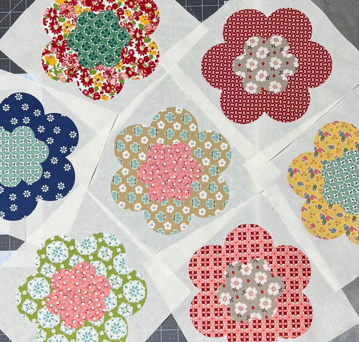 Pocket Full of Posies Quilt Pattern - Easy Piecy Quilts