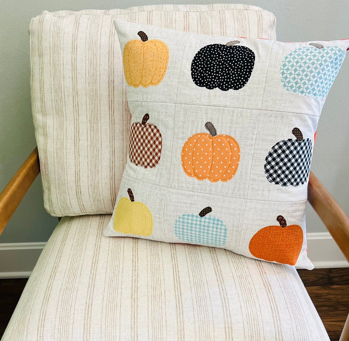 Pretty Pumpkin Pillow Pattern - Instant PDF Download - Easy Piecy Quilts