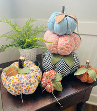 Load image into Gallery viewer, Quilted Pumpkins and Topiary Pattern - Print Paper Version - Easy Piecy Quilts
