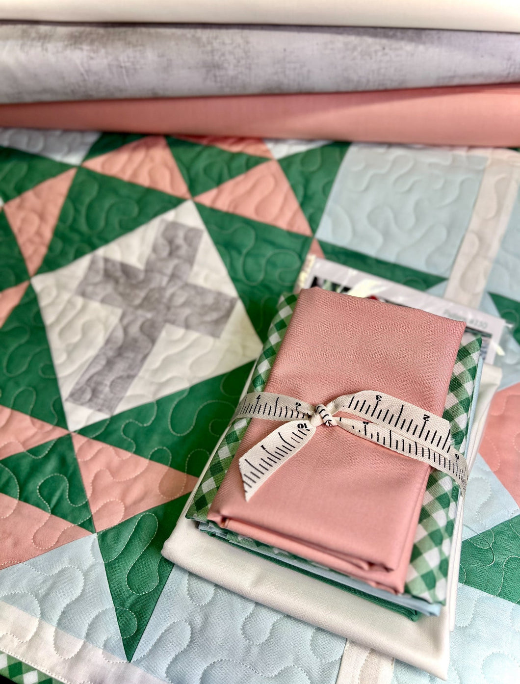Rugged Cross Table Runner Kit - Easy Piecy Quilts