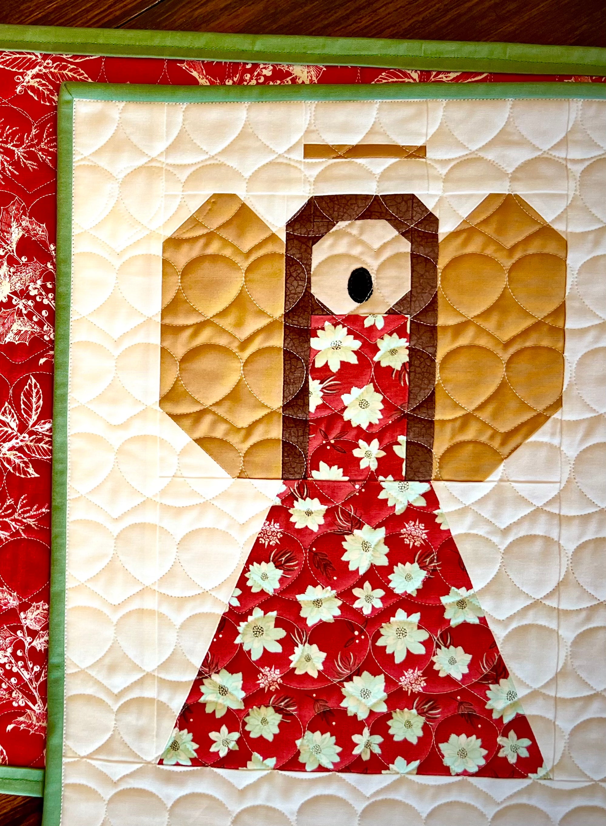 Angelic Choir Table Runner Pattern